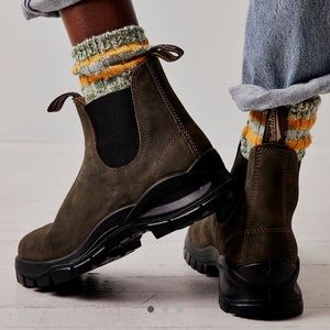 BLUNDSTONE | Chelsea Lug Boot